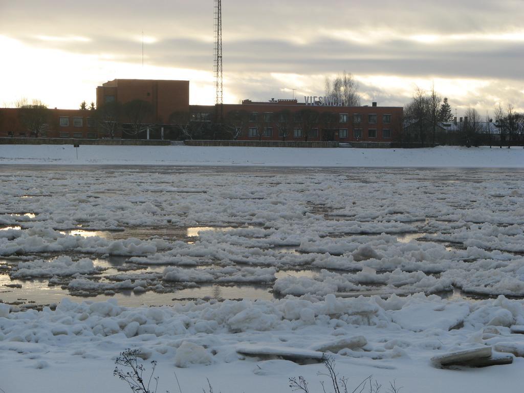 Daugavkrasti Hotel Jēkabpils エクステリア 写真