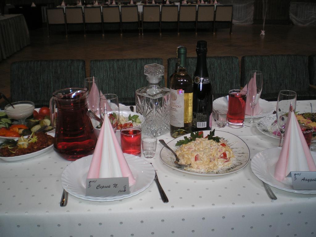 Daugavkrasti Hotel Jēkabpils エクステリア 写真