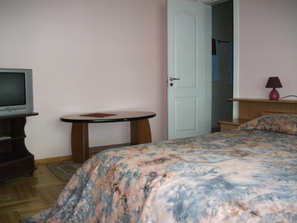 Daugavkrasti Hotel Jēkabpils エクステリア 写真