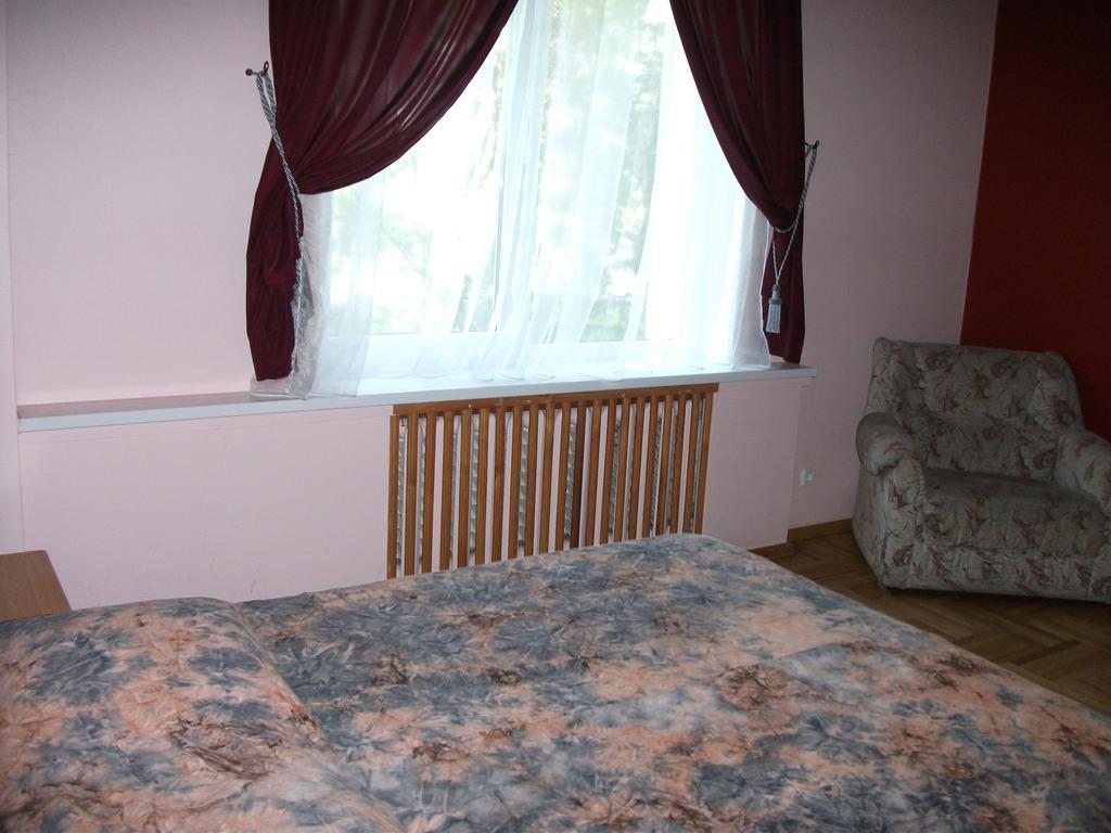 Daugavkrasti Hotel Jēkabpils エクステリア 写真